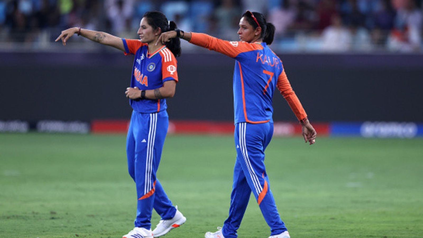 IND vs NZ: हरमनप्रीत कौर ने न्यूजीलैंड से करारी शिकस्त मिलने पर मानी गलती, दुखी मन से कहा- हम लोगों ने... IND vs NZ: हरमनप्रीत कौर ने न्यूजीलैंड से करारी शिकस्त मिलने पर मानी गलती, दुखी मन से कहा- हम लोगों ने...