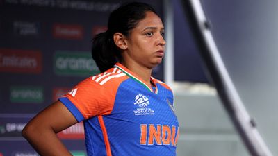 India-Pakistan के बीच करो या मरो का मुकाबला, पाकिस्तान से हारी तो T20 World Cup 2024 से बाहर हो सकती है हरमनप्रीत कौर की सेना SportsTak Hindi