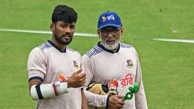 IND vs BAN: बांग्लादेश की टीम ने होटल में पढ़ी नमाज, ग्वालियर पुलिस ने कहा- मस्जिद के आसपास सुरक्षा के कड़े इंतजाम किए, मगर... SportsTak Hindi