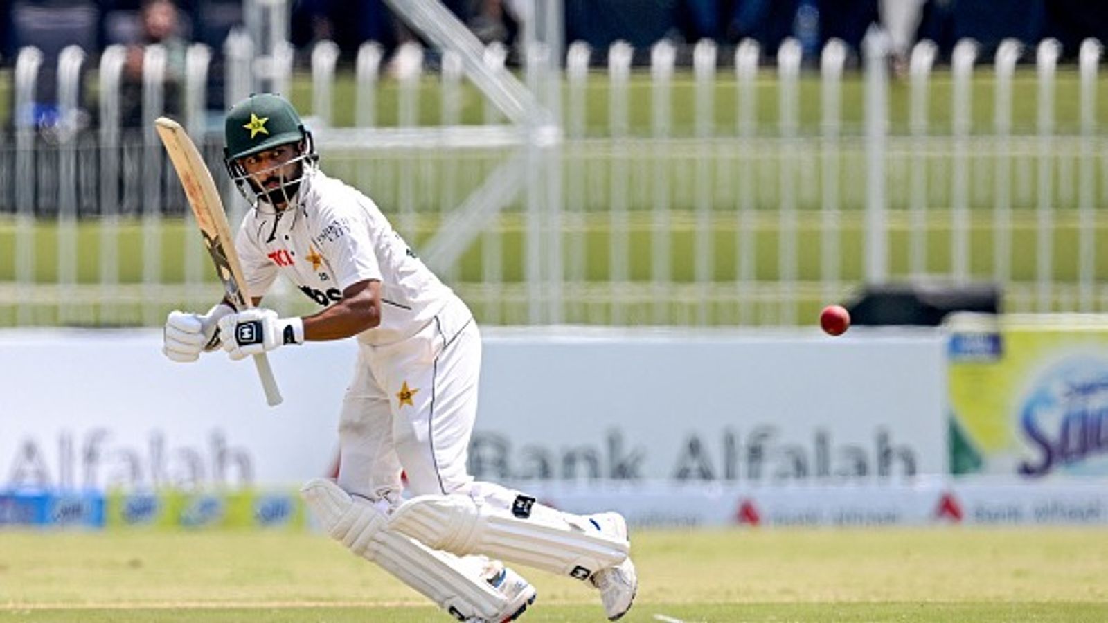 PAK vs ENG : इंग्लैंड के 'बैजबॉल' का पाकिस्तान कैसे देगा जवाब, साउद शकील ने टेस्ट सीरीज से पहले बताया मास्टर प्लान  PAK vs ENG : इंग्लैंड के 'बैजबॉल' का पाकिस्तान कैसे देगा जवाब, साउद शकील ने टेस्ट सीरीज से पहले बताया मास्टर प्लान