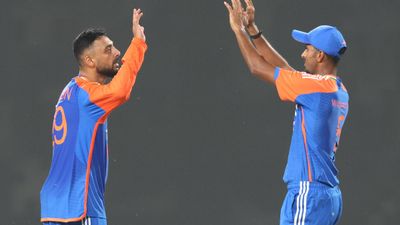 IND vs BAN: 35 महीने बाद भारतीय टीम में वापसी करने वाले गेंदबाज की तूफानी वापसी, 86 मैचों बाद मिला मौका, स्कॉटलैंड के खिलाफ खेला था आखिरी मुकाबला SportsTak Hindi