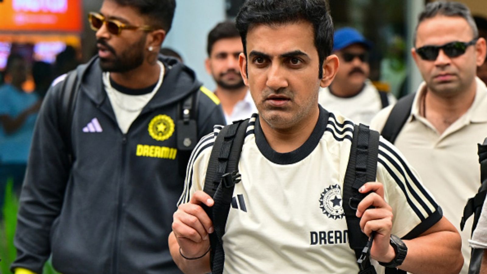 अर्शदीप सिंह ने गौतम गंभीर के आने के बाद ड्रेसिंग रूम के माहौल पर दिया आंखें खोलने वाला बयान, कहा- सभी खिलाड़ी एक-दूसरे से... अर्शदीप सिंह ने गौतम गंभीर के आने के बाद ड्रेसिंग रूम के माहौल पर दिया आंखें खोलने वाला बयान, कहा- सभी खिलाड़ी एक-दूसरे से...