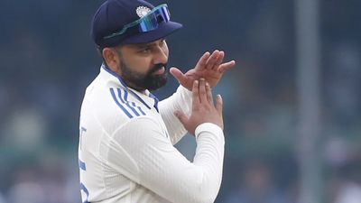 IND vs AUS: रोहित शर्मा ऑस्ट्रेलिया दौरे के पहले टेस्ट से रहेंगे बाहर! जानिए कौन संभाल सकता है टीम इंडिया की कप्तानी Rohit Sharma Test Cover BCCI