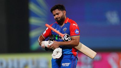 ऋषभ पंत क्या दिल्ली कैपिटल्स छोड़ रहे हैं? आधी रात सोशल मीडिया पर पोस्ट कर मचाई खलबली, IPL ऑक्शन को लेकर फैंस से पूछा सवाल SportsTak Hindi