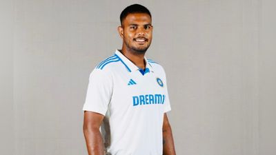 IND vs NZ: यश दयाल बिना खेले इस वजह से भारतीय टेस्ट टीम से हो गए बाहर, रणजी ट्रॉफी खेलने के दौरान मिली बुरी खबर SportsTak Hindi