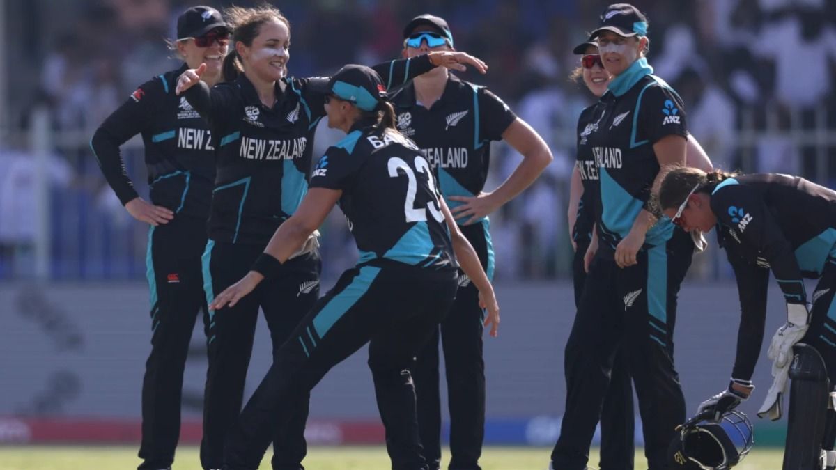Women T20 World Cup: न्यूजीलैंड ने श्रीलंका को 8 विकेट से कूटा, भारत को पछाड़ने का मौका छूटा, सेमीफाइनल की उम्मीदें बरकरार