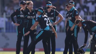 Women T20 World Cup: न्यूजीलैंड ने श्रीलंका को 8 विकेट से कूटा, भारत को पछाड़ने का मौका छूटा, सेमीफाइनल की उम्मीदें बरकरार SportsTak Hindi