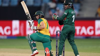 T20 World Cup : साउथ अफ्रीका ने सात विकेट से बांग्लादेश को रौंद कर सेमीफाइनल की तरफ बढ़ाया कदम, मेजबान हुए वर्ल्ड कप से बाहर तंजिम ब्रिट्स