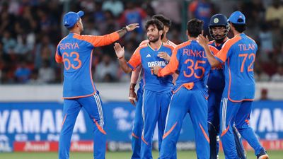 बुमराह- कुलदीप से भी आगे निकले रवि बिश्नोई, बांग्लादेश के खिलाफ 3 विकेट लेकर रचा इतिहास, ऐसा करने वाले बने पहले भारतीय SportsTak Hindi