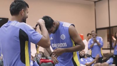 IND vs BAN : बांग्लादेश का क्लीन स्वीप करने के बाद किसे मिला टीम इंडिया के ड्रेसिंग रूम में मेडल, संजू सैमसन नहीं ये खिलाड़ी बना विनर वाशिंग्टन सुंदर