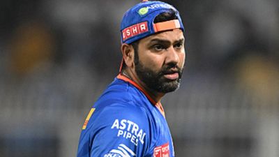 रोहित शर्मा IPL 2025 में विराट कोहली की RCB से जुड़ेंगे? भारतीय स्टार ने बताई टीम बदलने की सही कीमत SportsTak Hindi