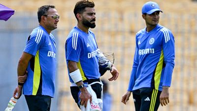 IND vs NZ: शुभमन गिल को लेकर आई डरा देने वाली खबर, न्यूजीलैंड के खिलाफ बेंगलुरु टेस्ट से पहले टीम इंडिया में मची खलबली SportsTak Hindi