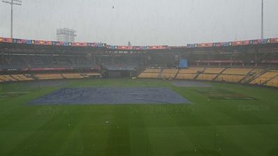IND vs NZ, Weather Updates : भारत-न्यूजीलैंड के बीच बेंगलुरु टेस्ट मैच के पहले दिन क्या बारिश के चलते फेंकी जाएगी एक भी गेंद? जानिए मौसम का हाल बेंगलुरु का एम चिन्नास्वामी मैदान