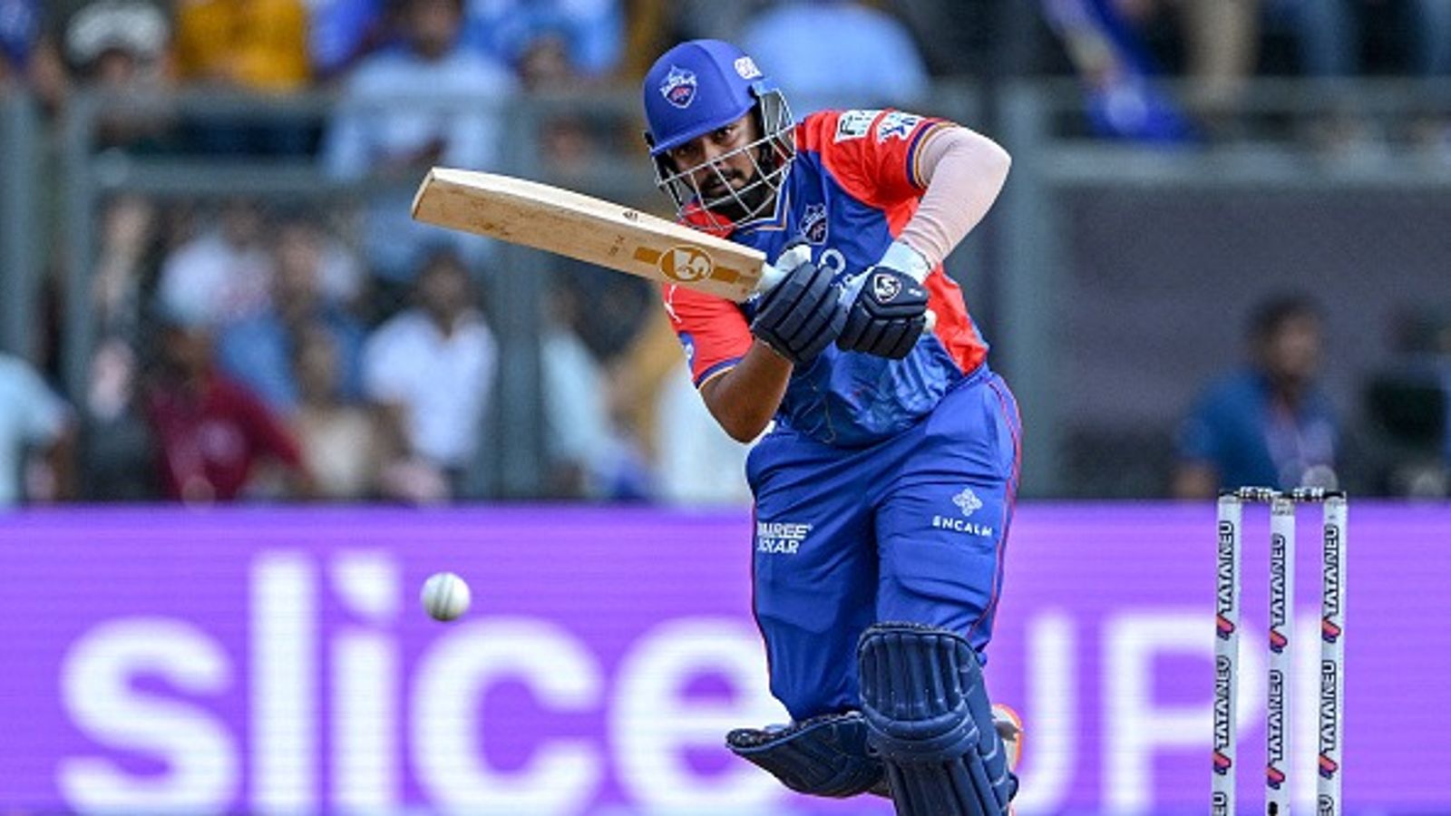 पृथ्वी शॉ को रिलीज कर सकती है दिल्ली कैपिटल्स, रिटेंशन को लेकर फ्रेंचाइज की नजरें इन तीन खिलाड़ियों पर, रिपोर्ट में हुआ खुलासा पृथ्वी शॉ को रिलीज कर सकती है दिल्ली कैपिटल्स, रिटेंशन को लेकर फ्रेंचाइज की नजरें इन तीन खिलाड़ियों पर, रिपोर्ट में हुआ खुलासा