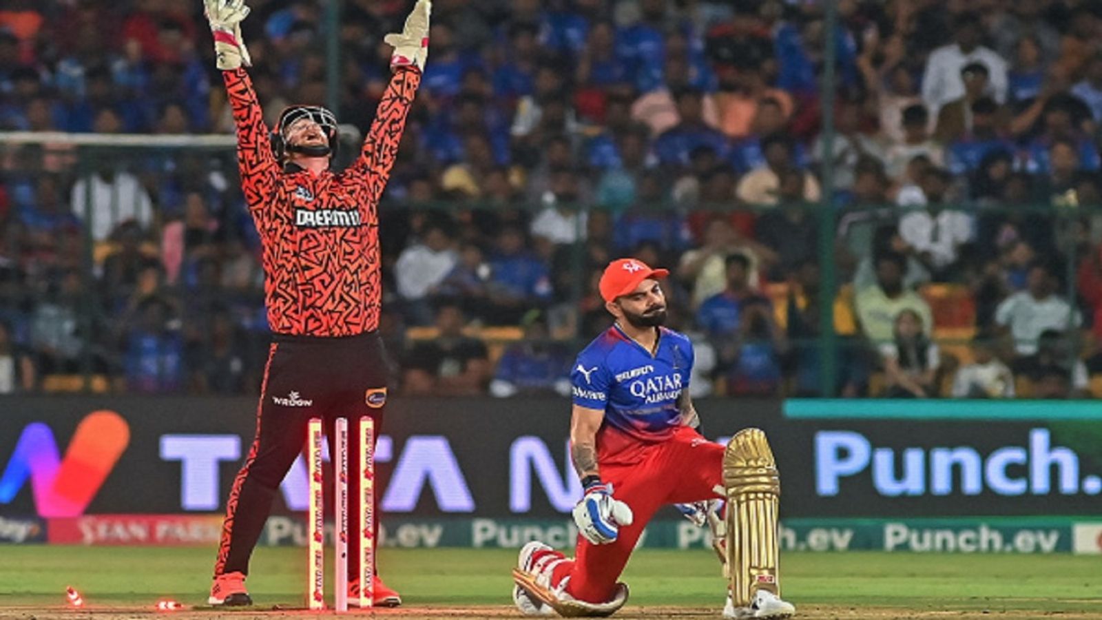 साउथ अफ्रीका के इस स्टार को 23 करोड़ रुपये देगी सनराइजर्स हैदराबाद! आईपीएल 2025 मेगा ऑक्शन से पहले टॉप 3 रिटेंशन को लेकर बड़ा खुलासा साउथ अफ्रीका के इस स्टार को 23 करोड़ रुपये देगी सनराइजर्स हैदराबाद! आईपीएल 2025 मेगा ऑक्शन से पहले टॉप 3 रिटेंशन को लेकर बड़ा खुलासा