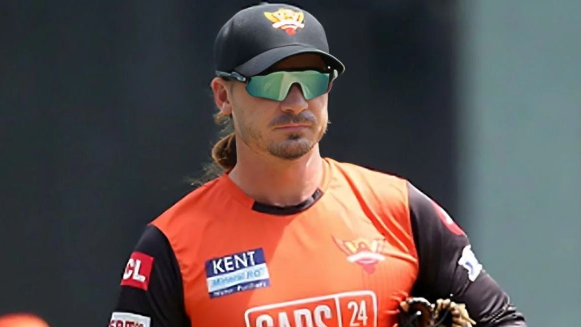 IPL 2025 सीजन से पहले सनराइजर्स हैदराबाद को लगा तगड़ा झटका, दिग्गज तेज गेंदबाज ने छोड़ा टीम का साथ 