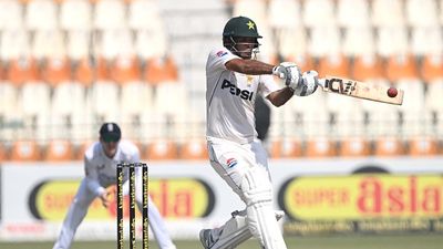 'तेरे भाई ने लारा की तरह मारा है', पाकिस्तानी बल्लेबाज ने की अपने ही शॉट की तारीफ, आगा सलमान के साथ मजाकिया बातचीत का वीडियो वायरल SportsTak Hindi