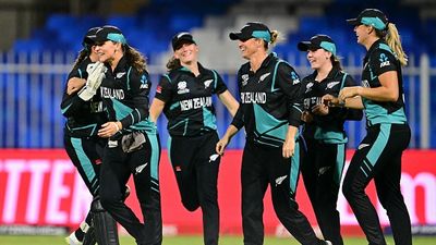 WIW vs NZW: 14 साल बाद तीसरा फाइनल खेलेगी न्यूजीलैंड की टीम, सेमीफाइनल में वेस्टइंडीज को आखिरी ओवर में चटाई 8 रन से धूल SportsTak Hindi