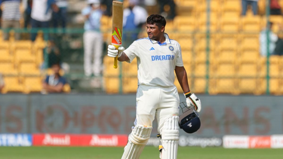 Sarfaraz Khan : 'आत्मसमर्पण या आक्रमण', सरफराज खान के धमाकेदार शतक पर सूर्यकुमार यादव ने खोला राज, कहा - मैदान की धूल मिट्टी खाकर वो ...