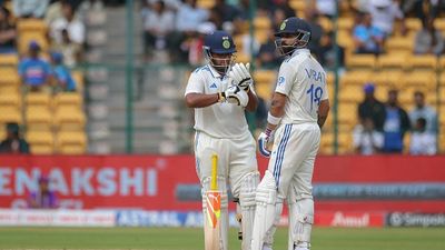 सरफराज खान के शतक के बाद रोहित- कोहली ने ड्रेसिंग रूम के भीतर दिया था स्पेशल मैसेज, बल्लेबाज ने खुलासा कर कहा- गौतम सर ने... SportsTak Hindi