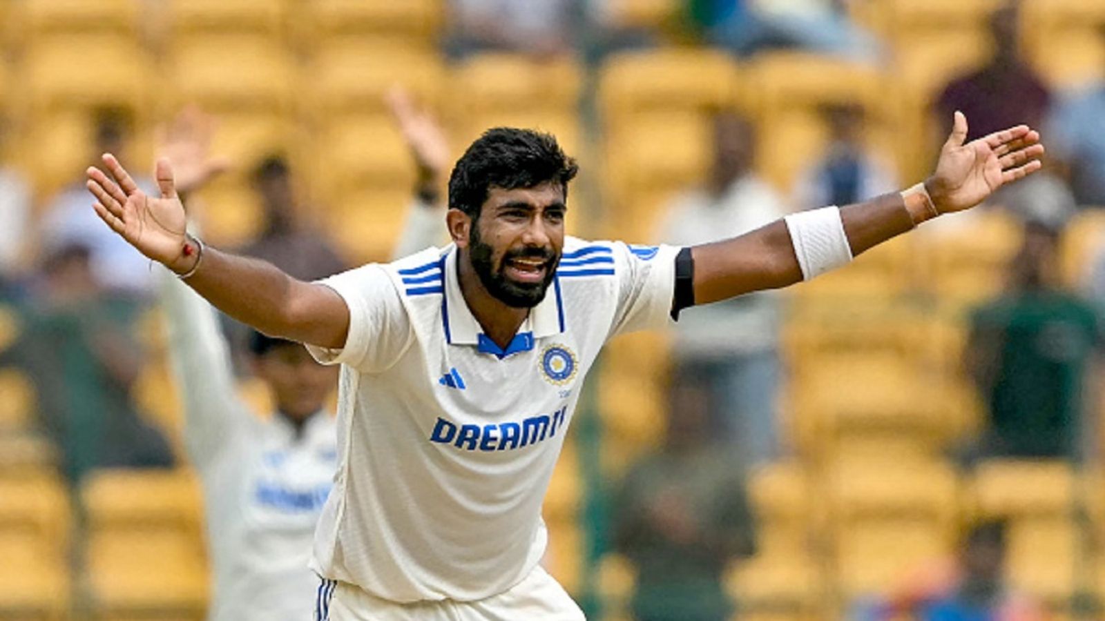 'पाकिस्तान के पास जसप्रीत बुमराह से अच्छा गेंदबाज', न्यूजीलैंड के खिलाफ डेब्यू करने वाले खिलाड़ी के दावे ने मचाई सनसनी, Video 'पाकिस्तान के पास जसप्रीत बुमराह से अच्छा गेंदबाज', न्यूजीलैंड के खिलाफ डेब्यू करने वाले खिलाड़ी के दावे ने मचाई सनसनी, Video