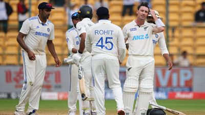 न्यूजीलैंड के खिलाफ हार के बाद टीम इंडिया को मिली खुशखबरी, दूसरे टेस्ट से पहले मैदान पर हुई बल्लेबाज की धज्जियां उड़ाने वाले गेंदबाज की वापसी SportsTak Hindi