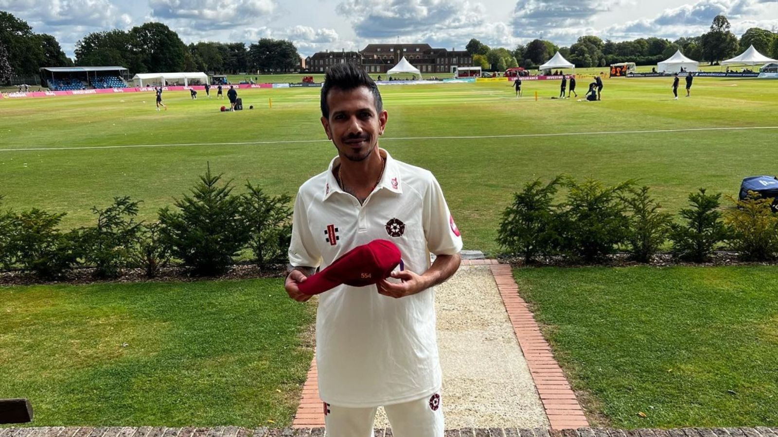 युजवेंद्र चहल ने बैटिंग से मचाया तहलका, 150 प्लस गेंद का सामना कर खेली 15 साल के करियर की सबसे बड़ी पारी, रिंकू की टीम को किया परेशान युजवेंद्र चहल ने बैटिंग से मचाया तहलका, 150 प्लस गेंद का सामना कर खेली 15 साल के करियर की सबसे बड़ी पारी, रिंकू की टीम को किया परेशान