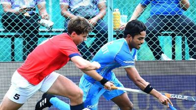 Sultan of Johor Cup: पीआर श्रीजेश की भारतीय टीम की 10 गोल वाले हाईवोल्टेज मैच में धमाकेदार जीत, ग्रेट ब्रिटेन को बुरी तरह रौंदा SportsTak Hindi