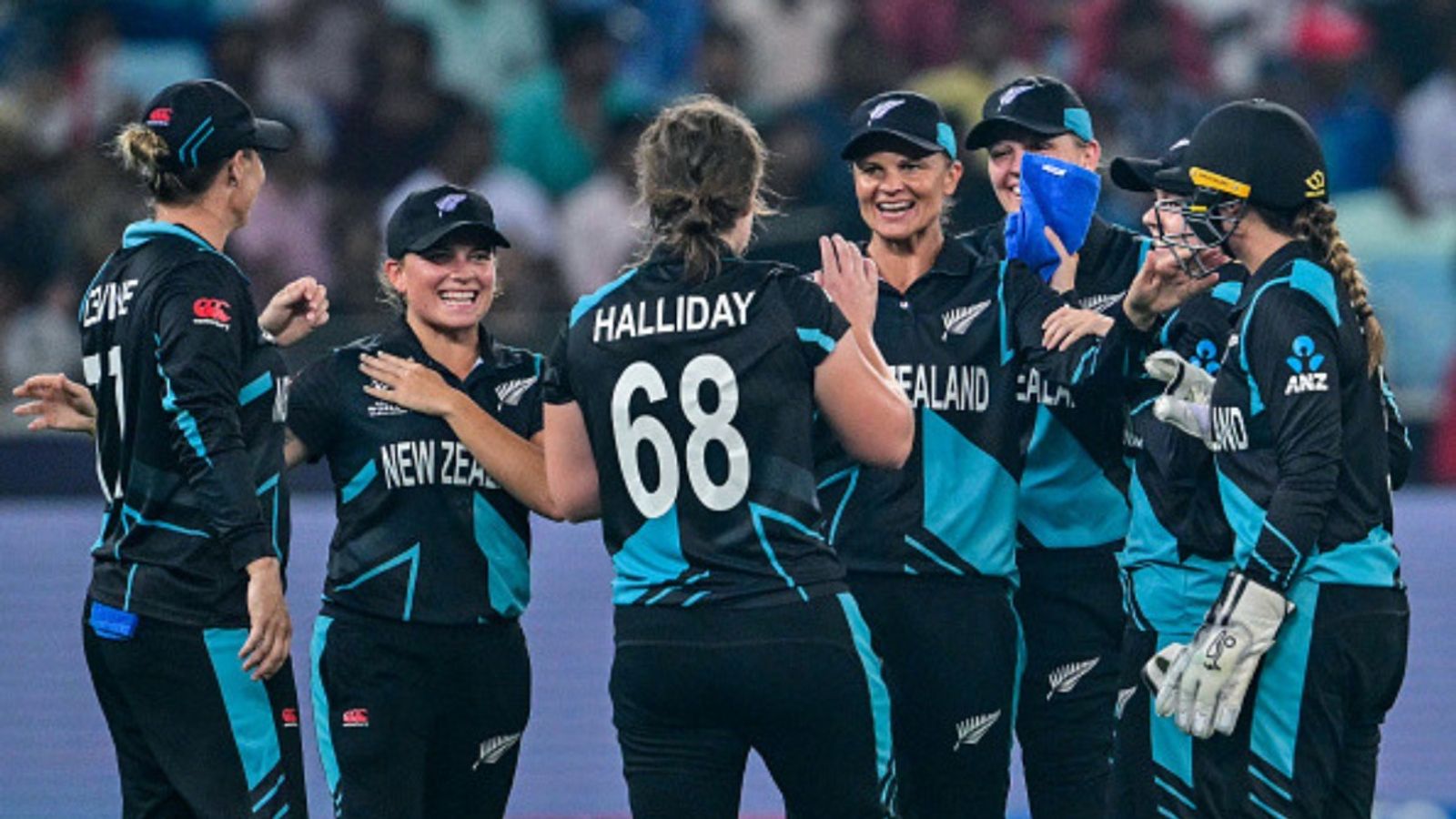 Women T20 World Cup 2024: न्यूजीलैंड ने पहली बार जीता महिला टी20 वर्ल्ड कप, साउथ अफ्रीका का 4 महीने में दूसरी बार दिल टूटा Women T20 World Cup 2024: न्यूजीलैंड ने पहली बार जीता महिला टी20 वर्ल्ड कप, साउथ अफ्रीका का 4 महीने में दूसरी बार दिल टूटा