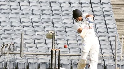 सनराइजर्स हैदराबाद के बल्लेबाज ने एक ही मैच में ठोके दो शतक, 15 छक्कों से विरोधी टीम को डराया, इस टीम के लिए ऐसा करने वाला बना पहला खिलाड़ी SportsTak Hindi