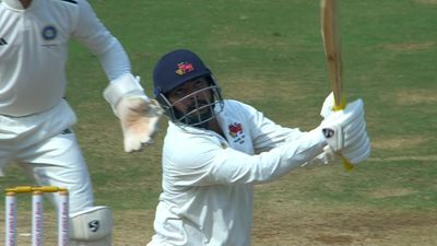 Ranji Trophy: पृथ्वी शॉ की मुंबई रणजी टीम से छुट्टी, इस वजह से सेलेक्टर्स ने लिया बड़ा फैसला, सूर्यकुमार यादव भी बाहर SportsTak Hindi