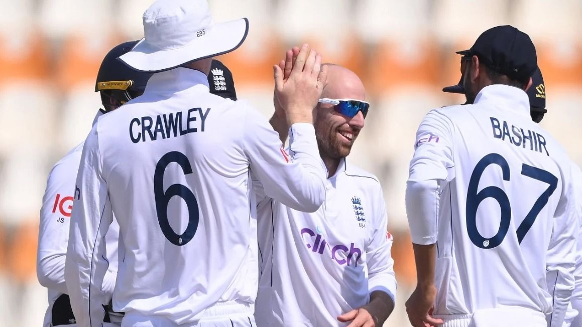 PAK vs ENG: इंग्लैंड ने हार के बाद प्लेइंग इलेवन बदली, पाकिस्तानी चाल को नाकाम करने के लिए उठाया यह कदम