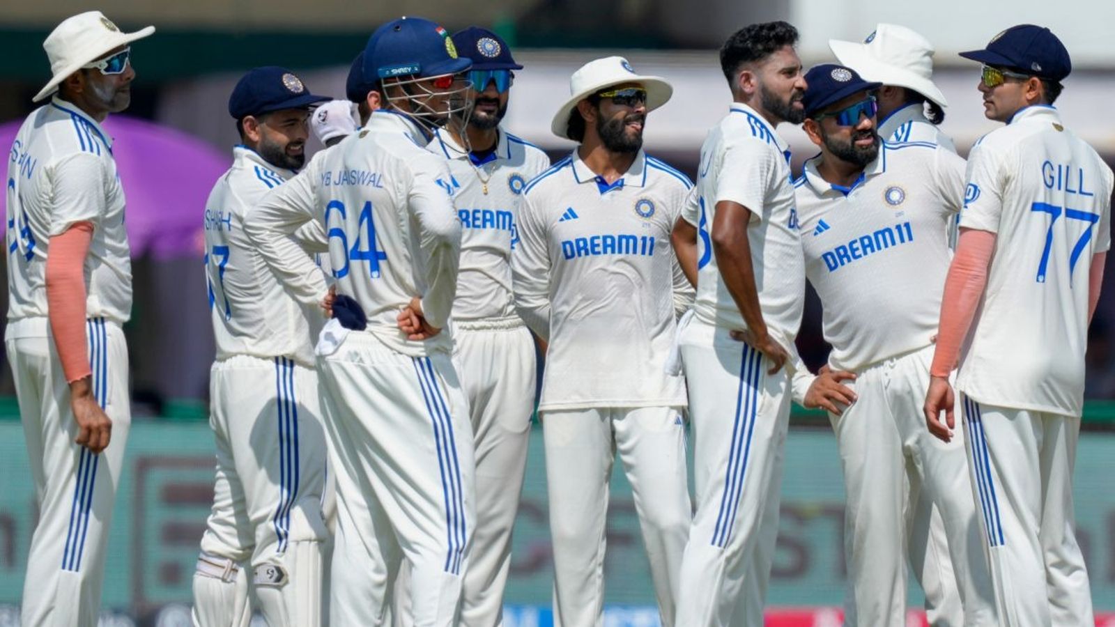 हार्दिक पंड्या नहीं बल्कि इन दो ऑलराउंडर्स की ऑस्ट्रेलिया दौरे पर हो सकती है एंट्री, टीम इंडिया का जानें क्या है बड़ा प्लान ? एक टेस्ट मैच के दौरान टीम इंडिया के खिलाड़ी