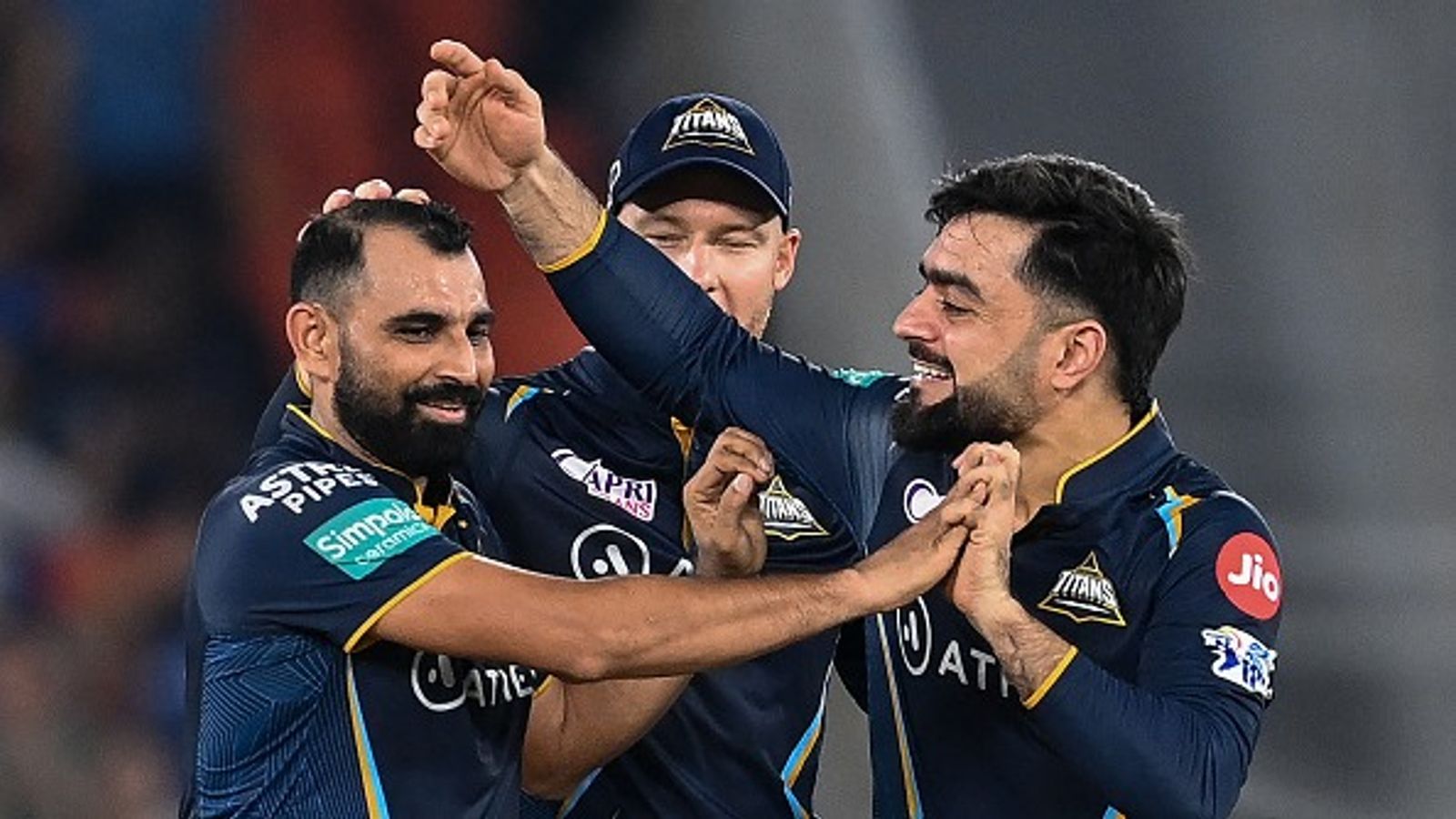 IPL 2025 Retention : मोहम्मद शमी को क्या गुजरात की टीम नहीं करेगी रिटेन, सोशल मीडिया पोस्ट से मचा हंगामा, जानें पूरा मामला IPL 2025 Retention : मोहम्मद शमी को क्या गुजरात की टीम नहीं करेगी रिटेन, सोशल मीडिया पोस्ट से मचा हंगामा, जानें पूरा मामला