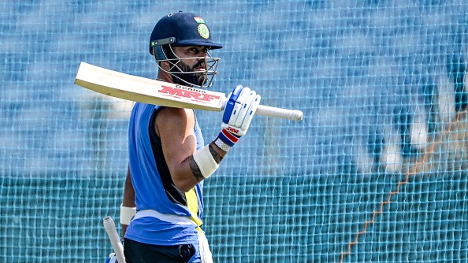 IND vs NZ: पुणे टेस्ट में विराट कोहली का शतक पक्का, स्टेडियम के भीतर से आए इस VIDEO ने फैंस के बीच मचाई खलबली IND vs NZ: पुणे टेस्ट में विराट कोहली का शतक पक्का, स्टेडियम के भीतर से आए इस VIDEO ने फैंस के बीच मचाई खलबली