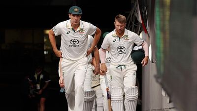 क्या भारत के खिलाफ बॉर्डर- गावस्कर ट्रॉफी में डेविड वॉर्नर रिटायरमेंट वापस लेंगे, पैट कमिंस के जवाब में फैंस को हिलाया SportsTak Hindi