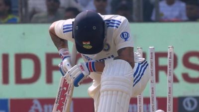 Virat Kohli : विराट कोहली को पिछले 4 सालों से टेस्ट क्रिकेट में इस कमजोरी ने जकड़ा, 22 में 19 बार आउट कर चुके हैं ये गेंदबाज विराट कोहली