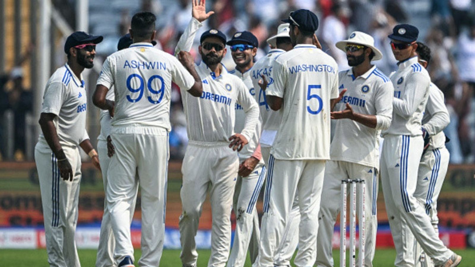 IND vs NZ: टीम इंडिया के बॉलिंग कोच ने माना अब न्यूजीलैंड से जीतना मुश्किल, बोले- ईमानदारी से कहूं तो... IND vs NZ: टीम इंडिया के बॉलिंग कोच ने माना अब न्यूजीलैंड से जीतना मुश्किल, बोले- ईमानदारी से कहूं तो...
