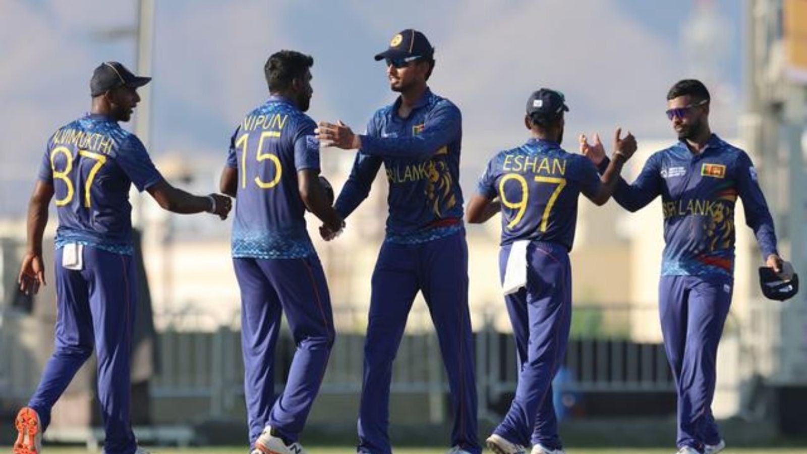 Emerging Asia Cup: श्रीलंका ने डिफेंडिंग चैंपियन पाकिस्तान की निकाली हेकड़ी, 21 गेंद पहले सात विकेट से हराकर टूर्नामेंट से किया बाहर Emerging Asia Cup: श्रीलंका ने डिफेंडिंग चैंपियन पाकिस्तान की निकाली हेकड़ी, 21 गेंद पहले सात विकेट से हराकर टूर्नामेंट से किया बाहर