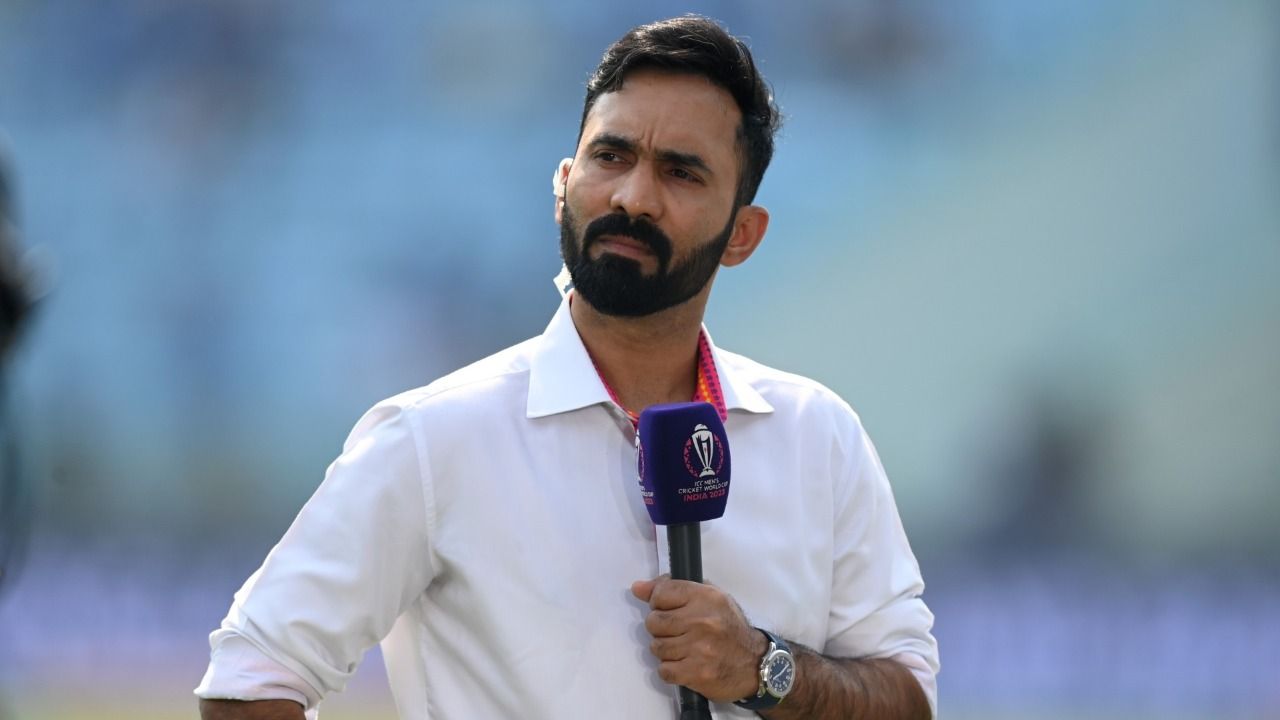 IND vs NZ: दिनेश कार्तिक ने भारत की करारी शिकस्त के बाद रोहित-कोहली को घेरा, बोले- जीत पर तारीफ चाहिए तो...