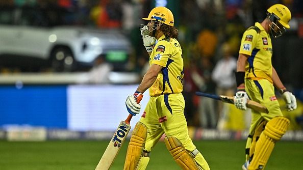 क्या चेन्नई सुपर किंग्स ने IPL रिटेंशन लिस्ट का खुलासा कर दिया? पोस्ट में दिखाई हेलीकॉप्टर और तलवार की झलक, फैंस ने बता दिए 5 नाम
