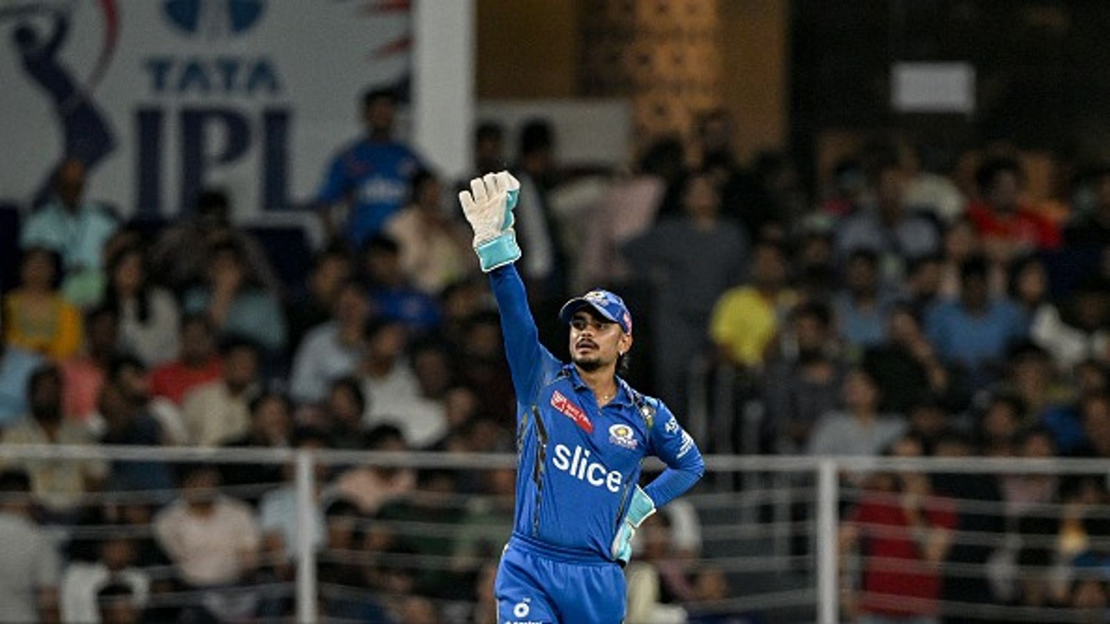 Ishan Kishan, MI Retention : इशान किशन पर संकट! मुंबई इंडियंस की टीम चाहकर भी उनके लिए नहीं इस्तेमाल कर सकेगी RTM, BCCI का ये नियम आया आड़े Ishan Kishan, MI Retention : इशान किशन पर संकट! मुंबई इंडियंस की टीम चाहकर भी उनके लिए नहीं इस्तेमाल कर सकेगी RTM, BCCI का ये नियम आया आड़े