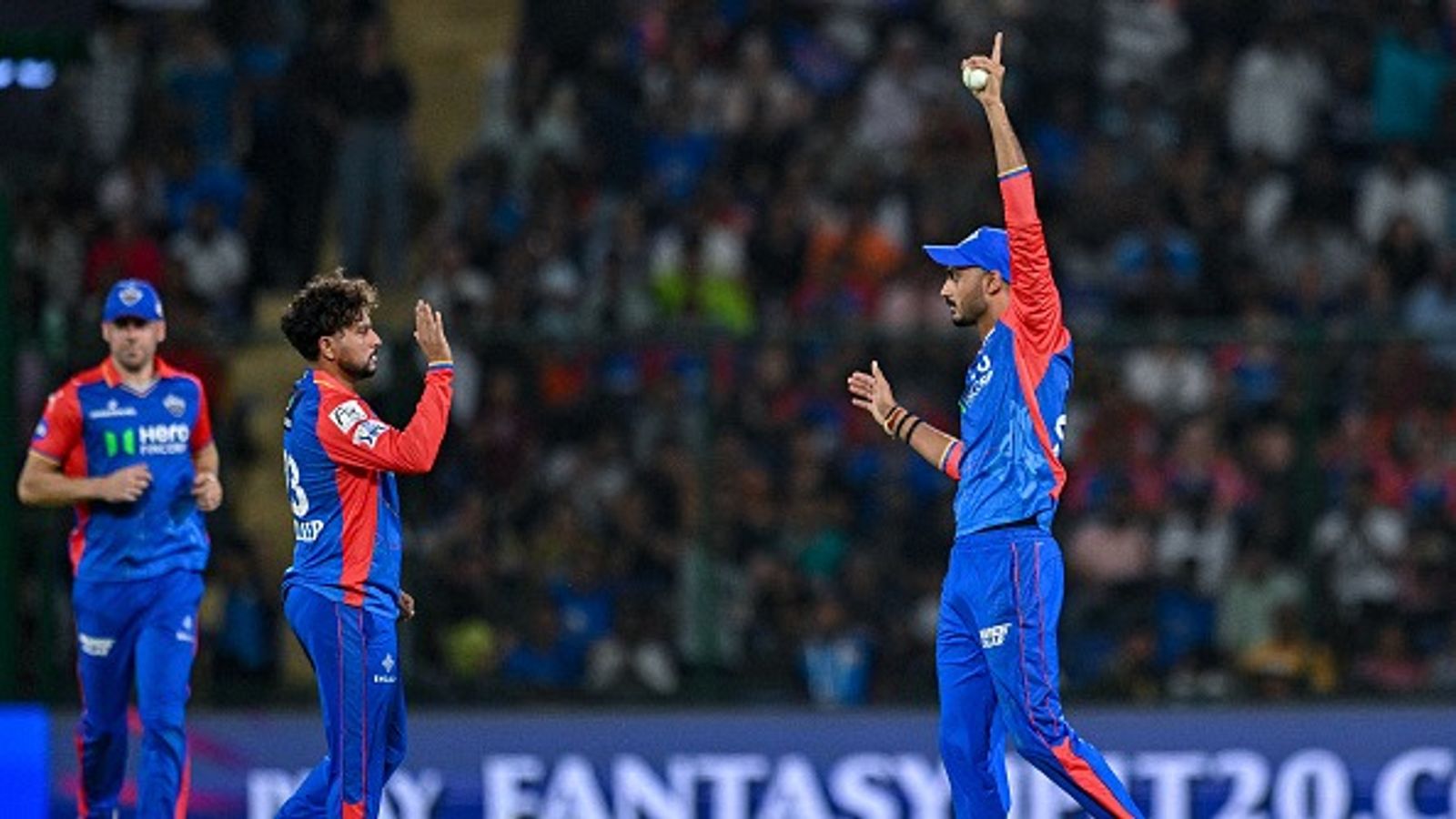 DC Retention : दिल्ली कैपिटल्स का रिटेंशन में बड़ा झोल, अक्षर पटेल और कुलदीप को करोड़ों का नुकसान, जानें क्या है मामला ? DC Retention : दिल्ली कैपिटल्स का रिटेंशन में बड़ा झोल, अक्षर पटेल और कुलदीप को करोड़ों का नुकसान, जानें क्या है मामला ?