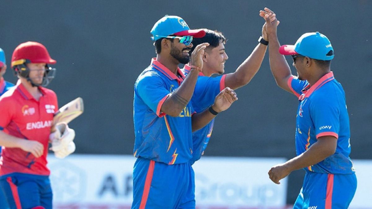 England vs Nepal: नेपाल ने 26 गेंदों में इंग्‍लैंड को रौंदकर मचाया हाहाकार, कप्‍तान ने 12 गेंदों में फिफ्टी ठोक उड़ाया गरदा