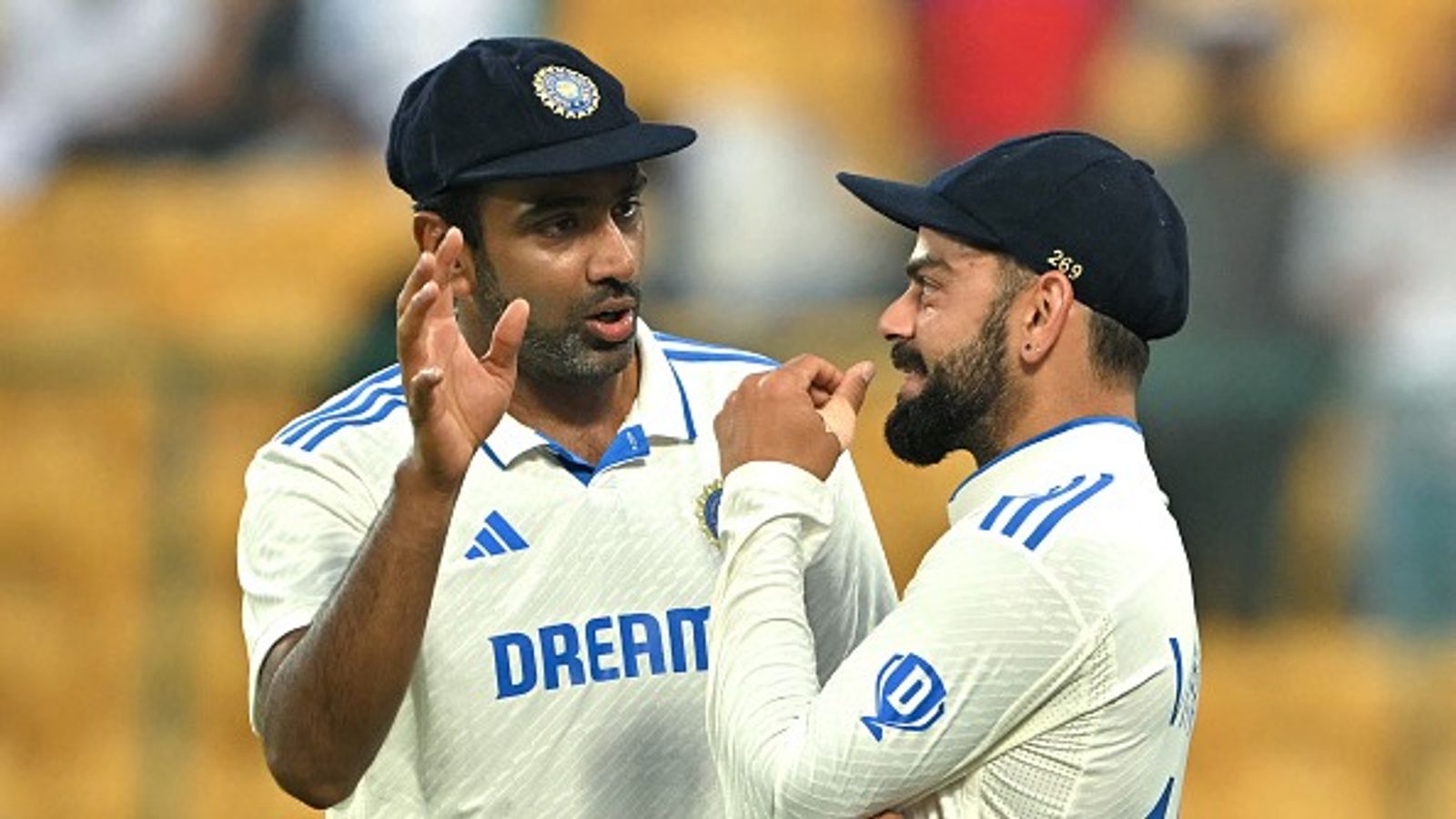 IND vs NZ, 3rd Test: मुंबई टेस्ट में भारत की जीत को लेकर आर अश्विन की डराने वाली बात, कहा- दो हिस्सों में बंट गया, ड्रेसिंग रूम... IND vs NZ, 3rd Test: मुंबई टेस्ट में भारत की जीत को लेकर आर अश्विन की डराने वाली बात, कहा- दो हिस्सों में बंट गया, ड्रेसिंग रूम...