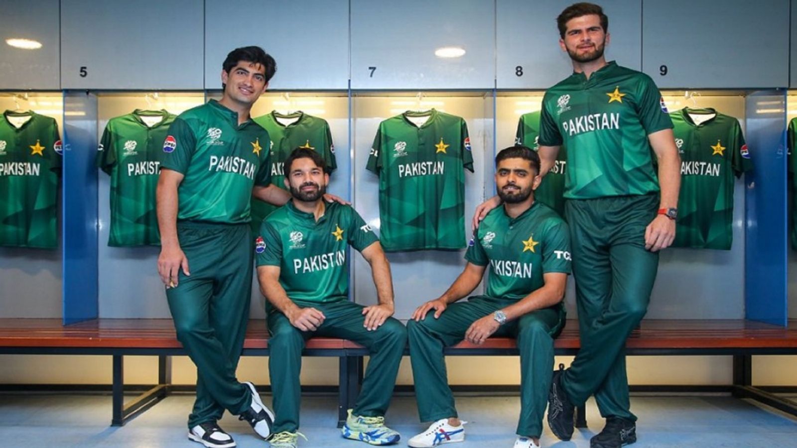 बाबर आजम, शाहीन और नसीम की पाकिस्तान टीम में वापसी, कप्तान रिजवान के 'डेब्यू' मैच में ऑस्ट्रेलिया के खिलाफ सबको मिला मौका बाबर आजम, शाहीन और नसीम की पाकिस्तान टीम में वापसी, कप्तान रिजवान के 'डेब्यू' मैच में ऑस्ट्रेलिया के खिलाफ सबको मिला मौका