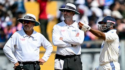 IND vs NZ, 3rd Test: ऋषभ पंत को न्यूजीलैंड के DRS अपील के बाद क्यों दिया गया आउट? यहां जानें पूरी डिटेल्स SportsTak Hindi