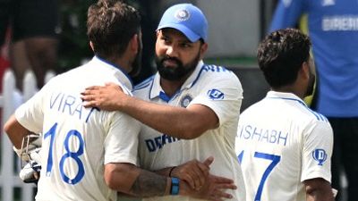 'बाबर आजम के बाद रोहित शर्मा-विराट कोहली की भी वही हालत हो गई', टीम इंडिया की हार के बाद स्टार बल्लेबाजों को लेकर पाकिस्तानी दिग्गज का बड़ा बयान SportsTak Hindi