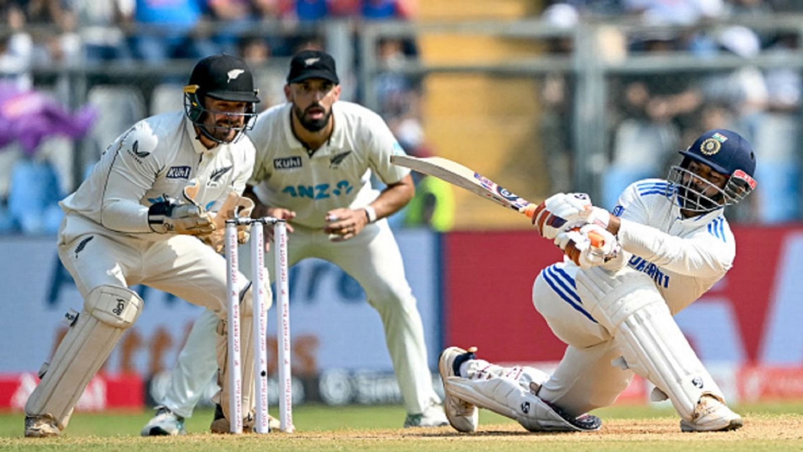 ऋषभ पंत को देख डर के मारे धक-धक करने लग गया था न्यूजीलैंड टीम का दिल, कीवी स्पिनर का खुलासा, कहा- उनकी फिलॉसफी... ऋषभ पंत को देख डर के मारे धक-धक करने लग गया था न्यूजीलैंड टीम का दिल, कीवी स्पिनर का खुलासा, कहा- उनकी फिलॉसफी...