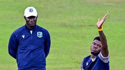 WI vs ENG: बिना बताए लाइव मैच से भागने वाले खिलाड़ी को कोच डैरेन सैमी की फटकार, कहा- इस तरह की हरकत... SportsTak Hindi